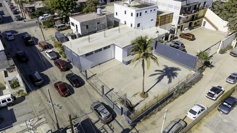 Commercial Residential investment opportunity in vibrant downtown Cabo San Lucas. 4 240 sq ft 394m2 commercial building on a 5 564 sq ft 517.50 m2 with parking for 12 cars. 2 offices loading dock. Three commercial cisterns 200 000 liters 50 000 liter...