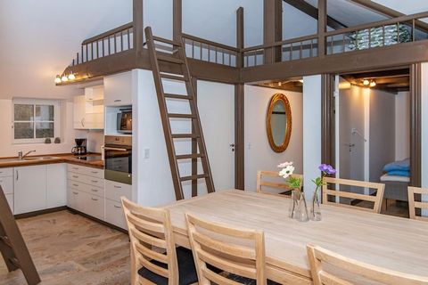 Holiday home with whirlpool located on a closed road and in scenic surroundings just minutes from Kvie Lake with sandy beach, ice cream parlor and restaurant. The cottage is well furnished with a large kitchen / living room and spacious bedrooms with...