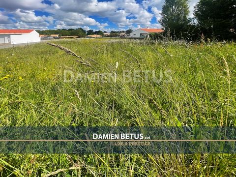 Terrain à vendre de 973,00 m² LA CHAIZE GIRAUD (85)