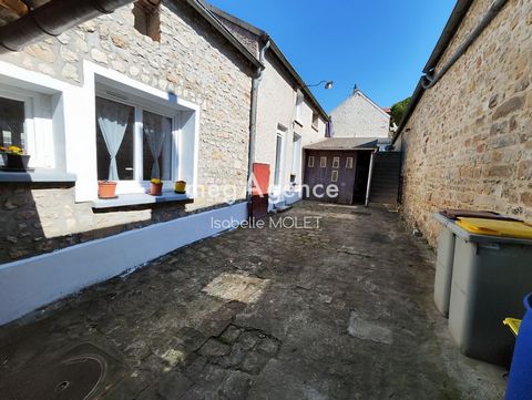 Beaux volumes maison 6 pièces + Maison 2 pièces
