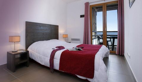 Nestled in the heart of Font Romeu, Pyrenees, France, the residence Le Pic de l'Ours offers the perfect setting: close to the tourist information office, numerous shops and only 20m from the cable car connecting to the pistes. The perfectly located r...