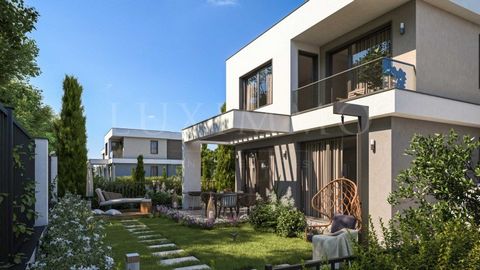 LUXIMMO FINEST ESTATES : ... En construction ! Achèvement prévu - 12.2025 Nous présentons une maison de luxe à vendre dans la phase la plus récente du complexe de villas populaire près de Burgas et Pomorie. La propriété est de type 'C', avec une supe...