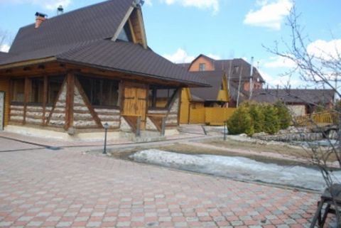 Offer №22345 offer to rent a cottage 200sq.m. (wood - one level) for 15-20 people. The cottage is rented out for parties, corporate events, birthdays and just a fun holiday with friends. The cottage has 3 bedrooms, a spacious kitchen (equipped with b...