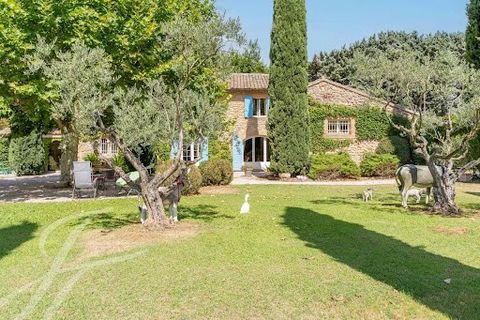 Welcome to this haven of peace at the foot of the LUBERON, where this carefully restored 18th-century stone Mas offers you a beautiful south-facing view. With a living space of approximately 390 m2, this elegant interior welcomes you with a spacious ...