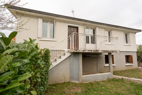 Dpt Saône et Loire (71), à vendre PARAY LE MONIAL maison + piscine, proximité centre-ville