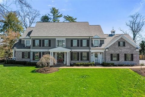 First time offered and only 3 years old this custom built 5 bedroom, 4 full and 1 half bath home sits on the 16th hole of the Upper Saint Clair Country Club. Approaching 6,000 sqft of luxurious living this home features a dramatic 2 story foyer and g...
