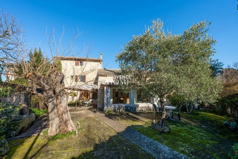 Provence Home, the real estate agency of Luberon, is offering for sale an 18th-century stone village house, with a living area of approximately 240 square meters, combining historic charm and immediate proximity to all amenities. OUTDOORS OF THE HOUS...