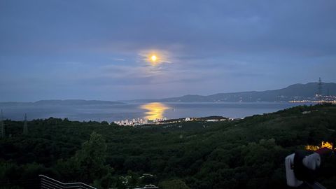Apartment Terra Magica Deluxe Grobnik is located in the most beautiful part of Grobnik, in the small town of Hrastenica, with a beautiful view of the Kvarner Bay and the Opatija Riviera, near the city of Rijeka and Cavle, a place located between moun...
