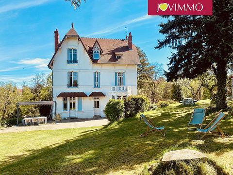 Located in Néris-les-Bains. BOURGEOIS VILLA IN A THERMAL VILLAGE JOVIMMO votre agent commercial Liesbeth MELKERT ... For those who have always dreamed of a large bourgeois villa where many friends can come, or for those who want a house with possibil...