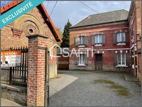 Christelle TROGNEUX Safti immobilier, offers you exclusively this real estate complex of about 200 m² for the main house in the municipality of Doullens. You will find different buildings arranged as follows: A main house of about 200M2 (on 2 floors ...