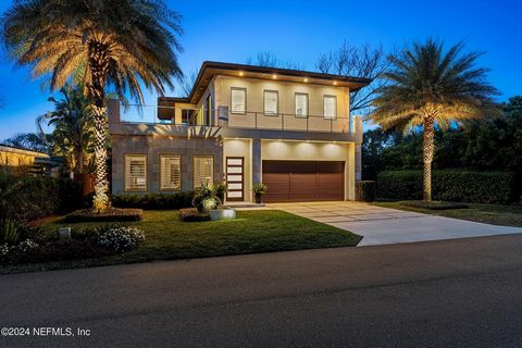 Dream home nestled in the prestigious neighborhood of Jacksonville Beach. Walk to the beach in a mere 300 steps Breathtaking property is truly a masterpiece, boasting a plethora of features and an enviable location. A spacious layout, this home offer...