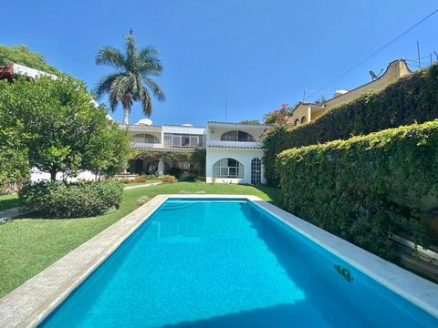 House for sale in Private with 24 hrs. Security in Jardines de Reforma, with Ground Floor Bedroom and Pool. SUMMARY: 4 Bedrooms (1 Rec. on the ground floor), TV room, 3 Bathrooms, Terrace, Garden, Pool, Maid's Quarters, Parking for 3 cars. DESCRIPTIO...