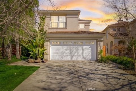 Perfection in Palomares Hills! This home, a true gem with magnificent PANORAMIC Eden Canyon Hills and Valley views! This single-family home has 4 bedrooms, 3 full bathrooms. Upon entering you'll be captivated by soaring ceilings and an open floor pla...