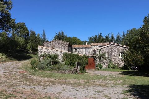 Ref 67018HA: EXCLUSIVE: Superb Ardéchoise property Near Villeneuve de Berg, 40 minutes from Montélimar station. This farm offers 260m2 of living space, 300 m2 of conversion space and over 450m2 of agricultural outbuildings. A large gate opens onto an...
