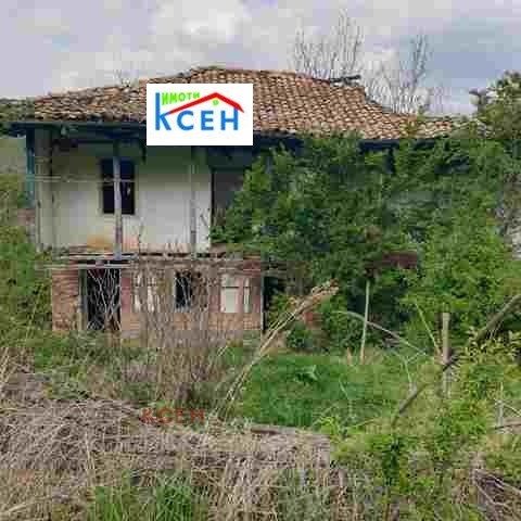 For sale a plot of land in the village of Aprilovo, with an area of 1680 sq.m., with an old house in it, lots for electricity and water. Access to the property is year-round. The property is on a road with easy access and is suitable for both year-ro...