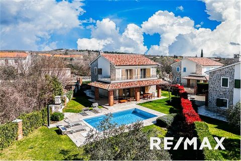 We mediate in the sale of luxury villa located on the island of Krk in the town of KRAS (Dobrinj). The villa has 236.97 m2 of gross area, of which 180 m2 is usable area on 627 m2 large plot. It was built in 2015 and boasts outstanding construction in...