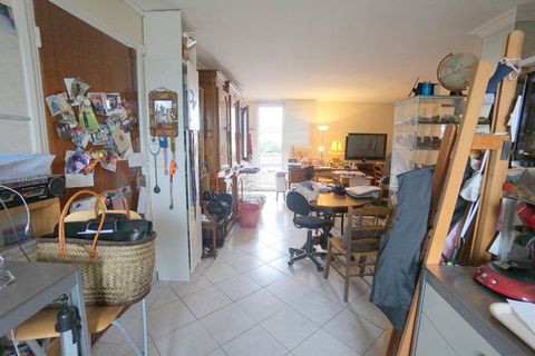 Dpt Rhône (69), viager occupé à vendre VILLEURBANNE appartement T3 - 54 m²