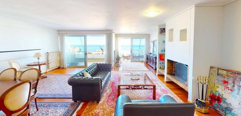 Paleo Faliro, Penthouse 160 sq.m., 8th - 9th floor, construction of 1981, renovated in 2015, 145 sq.m. on the 8th floor and 15 sq.m. on the 9th floor with a private terrace 97 sq.m. with barbeque, amazing sea view from every room, 3 spacious bedrooms...