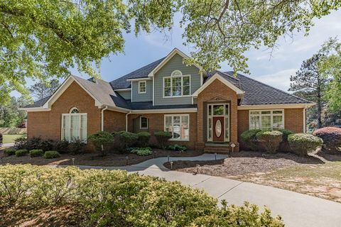 Introducing an exceptional 4 bedroom, 3.5 bathroom residence located in the vibrant heart of Oconee County. This home offers unparalleled convenience, situated near Butlers Crossing, prime shopping, dining, and acclaimed Oconee County Schools. The ma...