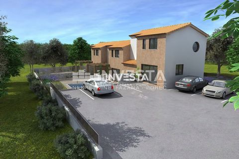 In a quiet part of Valbandon, in the municipality of Fažana, a luxury terraced house under construction (residential unit 1) is for sale. It is located in a residential building consisting of 3 two-story residential units. Each of the units has a sep...