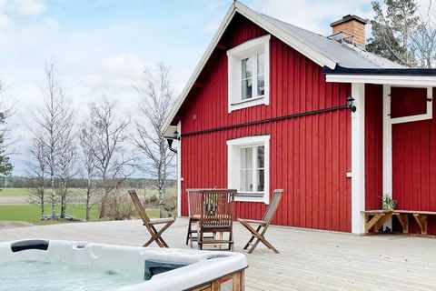 Gönnen Sie sich einen Urlaub in diesem einladenden Ferienhaus namens „Vilan“, mit seiner schönen Terrasse, die zu jeder Jahreszeit zu wohligen, warmen Bädern im Whirlpool oder in der Sauna einlädt. Perfekt für Gäste die eine sehr angenehme Unterkunft...