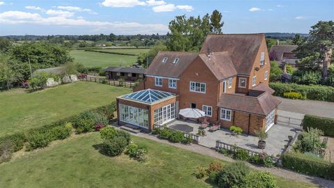 This stunning detached property with approximately 6 acres of land is located on a quiet lane in the sought-after village of Lower Broadheath which offers fabulous countryside views whilst still being close by to the centre of Worcester. The property...