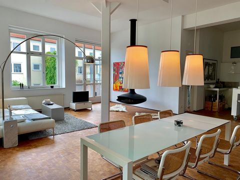 Welcome to this exclusive LOFT apartment on the 1st floor of a listed building, very close to Bielefeld's old town! This loft apartment invites you to feel at home and offers a special kind of living. It has a bedroom with en-suite bathroom and dress...