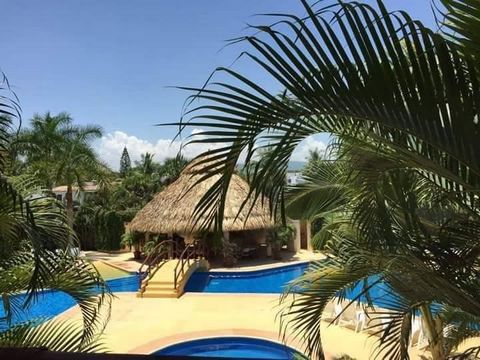 Live in paradise! Condo for sale in Albatros Condo Are you dreaming of a spacious and comfortable apartment in a prime location in Ixtapa Zihuatanejo? Your dream is about to come true! Albatros Condominium offers you this spacious three-bedroom apart...
