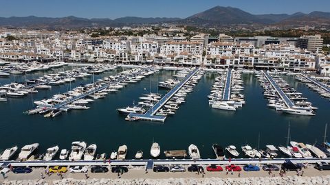 Marbella I Puerto Banus Beautiful apartment completely renovated including new exterior doors and windows, located in front of the Hard Rock Marbella luxury Hotel and the Marbella Casino, in the coveted area of Nueva Andalucía, Puerto Banús (5 min wa...