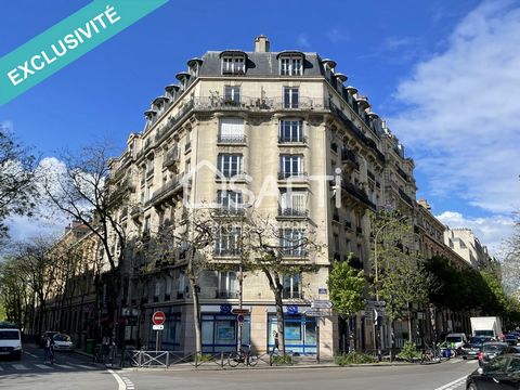 Paris 15e, Appartement de 56m² au 3e étage d'un immeuble Haussmannien