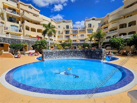 2 slaapkamer appartement te koop in Parque Tropical, Los Cristianos, zonnige terrassen en uitzicht op zee! EXCLUSIEF te koop aangeboden bij Andy Ward - Tenerife Makelaars! Dit appartement met twee slaapkamers dat we te koop hebben in het Parque Tropi...