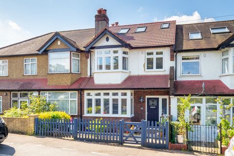 Fine and Country are pleased to introduce to the market this beautifully presented five bedroom, two bathroom family home located in a quiet Cul de sac in Sutton. The property is set over three floors with good size rooms throughout, it also offers t...