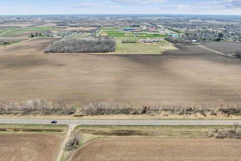 Introducing three prime parcels of land totaling 130.78 acres. Nestled adjacent to a thriving housing development and near Foley Public Schools, these parcels present an exceptional opportunity for both residential and commercial ventures. The City o...