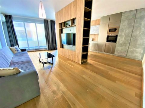 LUXIMMO FINEST ESTATES: ... Possible view after 10.09.2023! We present a three-bedroom apartment 20 meters from the beaches and numerous attractions in Pomorie. The property is part of a new, modern residential building with Act 16 and spectacular ar...