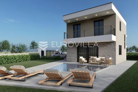 Only 7 km from Poreč is this beautiful terraced house. The house on the ground floor consists of a storage room, an open living room, a dining room, a kitchen with access to the sun deck and pool, a bedroom with its own bathroom. On the first floor t...