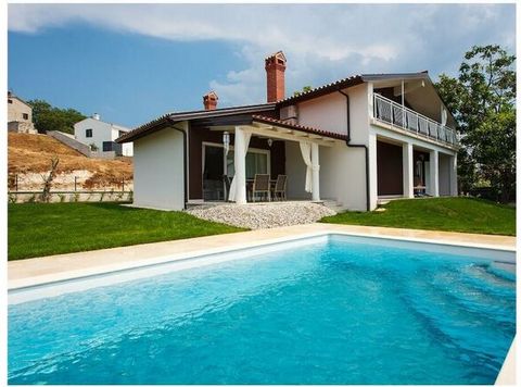 Bellissima villa con piscina, vista mare, alla periferia della cittadina medievale di Visignano