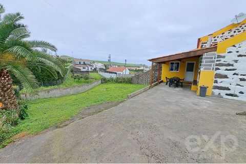 Located in the picturesque parish of Santana, in the municipality of Nordeste, this rustic house offers a charming and welcoming refuge. Built to harmonize with the surrounding natural landscape, this unique property is a perfect fusion of exposed ba...