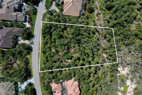 One of the few remaining parcels at The Sanctuary with excellent elevation and wonderful privacy afforded by the preservation land to the east. The Sanctuary is an Audubon recognized golf course designed by Arthur Hills. Stunning scenery and in harmo...