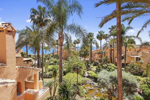 A large property situated in one of Estepona town centre front-line beach complexes, Alcazaba Beach Houses is a gated community only 10 minutes walking from the old town of Estepona along the promenade. The property comprises a large open plan living...