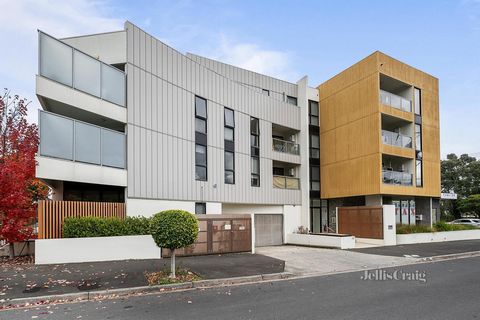 In a lifestyle location walking distance from bus services, local parks and shops, this stylish light-filled ground-floor apartment is the perfect starter, downsizer, or investment opportunity. Modern and welcoming, the generous open plan living and ...