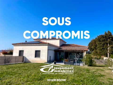 Camaret sur Aigues, Entdecken Sie diese herrliche Familienvilla am Ende einer Sackgasse aus dem Jahr 2013, 180 m2 Wohnfläche + 24 m2 isolierte Veranda, 39 m2 Garage mit Waschküche auf 801 m2 eingezäuntem Grundstück. Das Erdgeschoss bietet Ihnen einen...