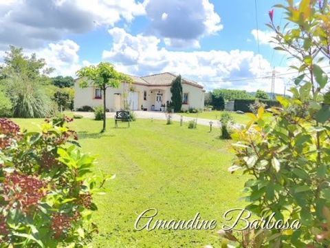 Very nice house, located in a residential cul-de-sac. You will appreciate the proximity to the shops of Ste Livrade, 3 minutes by car and 15 minutes from Villeneuve sur Lot. The house offers a beautiful surface area of about 135m², with its living ro...
