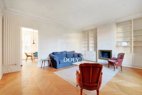 DOLY - Trocadéro // Rue Louis David 75016 // Family Apartment DOLY is proud to present this 135 m² duplex apartment (120 m² Carrez law), ideally located on Rue Louis David, in the prestigious Trocadéro district, at the heart of Paris’s 16th arrondiss...