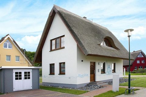Thatched cottage with sauna, fireplace, WiFi and sea views just 100 meters from the Breetzer Bodden. The idyllic town of Vieregge is located in the northwest of the island of Rügen, a scenically very beautiful and pristine part of the island. In the ...
