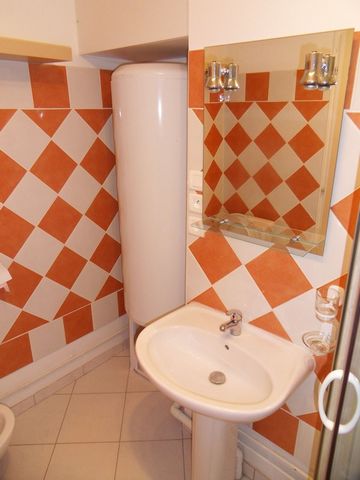 A vendre sur ROSIERES-AUX-SALINES, Appartement F1 Bis en RDC avec terrasse et jardin privatif