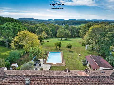Propriete à vendre 9 pièces MONTAYRAL (47) 190m2 habitables sur terrain de 6689m2 avec piscine