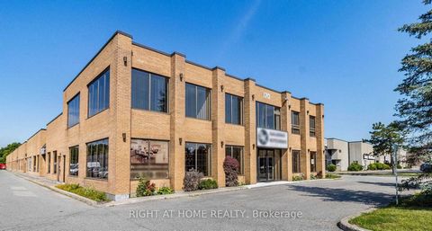 Opportunity awaits at a prime location, an excellent space for a retail showroom or wholesaler with great exposure from the road and easy access to 404, HWY 7 and 407. Full of natural light from the large windows facing south , east & north. These ar...