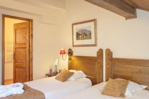 Arc 1950 Le village is a pedestrian village, unique in France, and situated in the heart of the French Alps offering the perfect setting for a memorable holiday! The resort is traditional and true to the Savoie region, the 8 residences in Les Arcs, A...