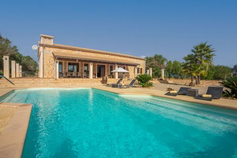 This beautiful house with a private pool stands as an oasis of tranquility and peace on the island for its 8 lucky guests. After a day of excursions around the island, you can cool off in the large private chlorine pool that measures 12 x 7 meters an...