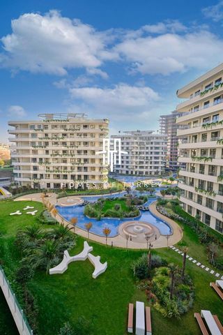 Modern apartments for sale are located in Bahçelievler, one of the most preferred living areas of Istanbul. Apartments for sale in Bahçelievler offer great investment opportunities thanks to its rich housing opportunities and location. The project, w...